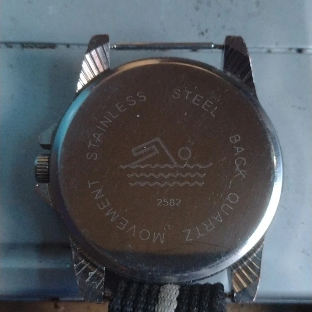 Mens Large Face Watch ⌚ - Picture 2 of 3